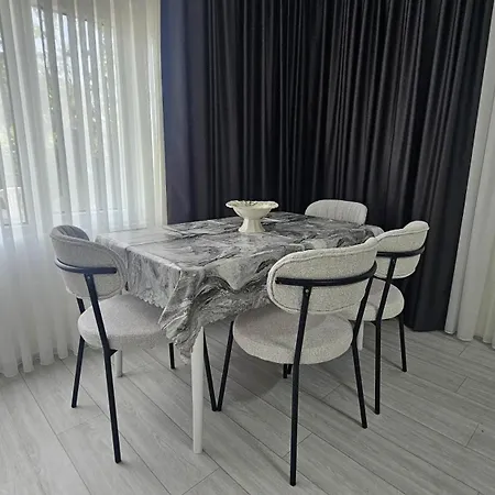 Ada Restaurant Sitesi 1023 Apartment *